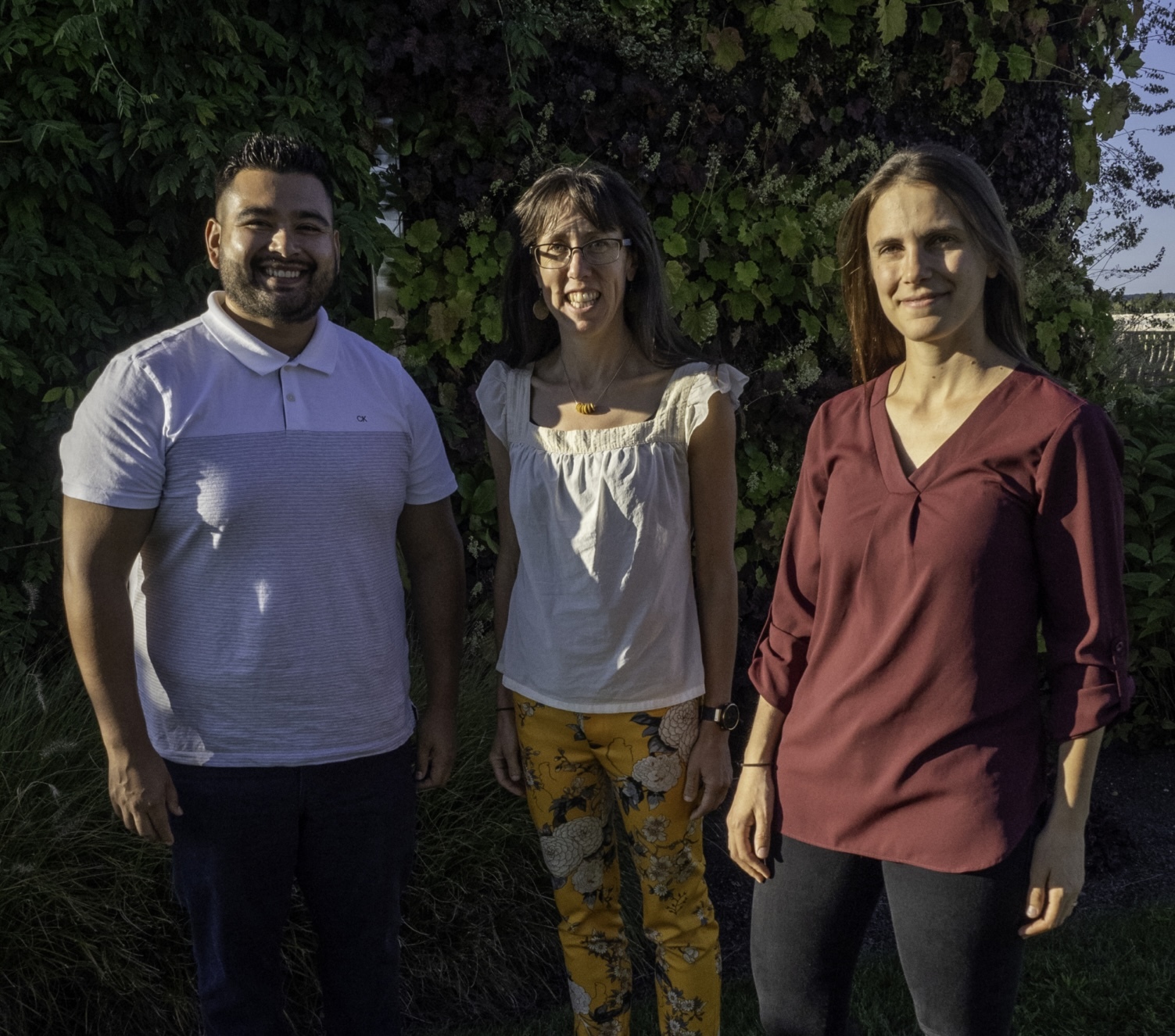 Amelia Rutter with Residents Salvador Rodriguez and Elisa Herke